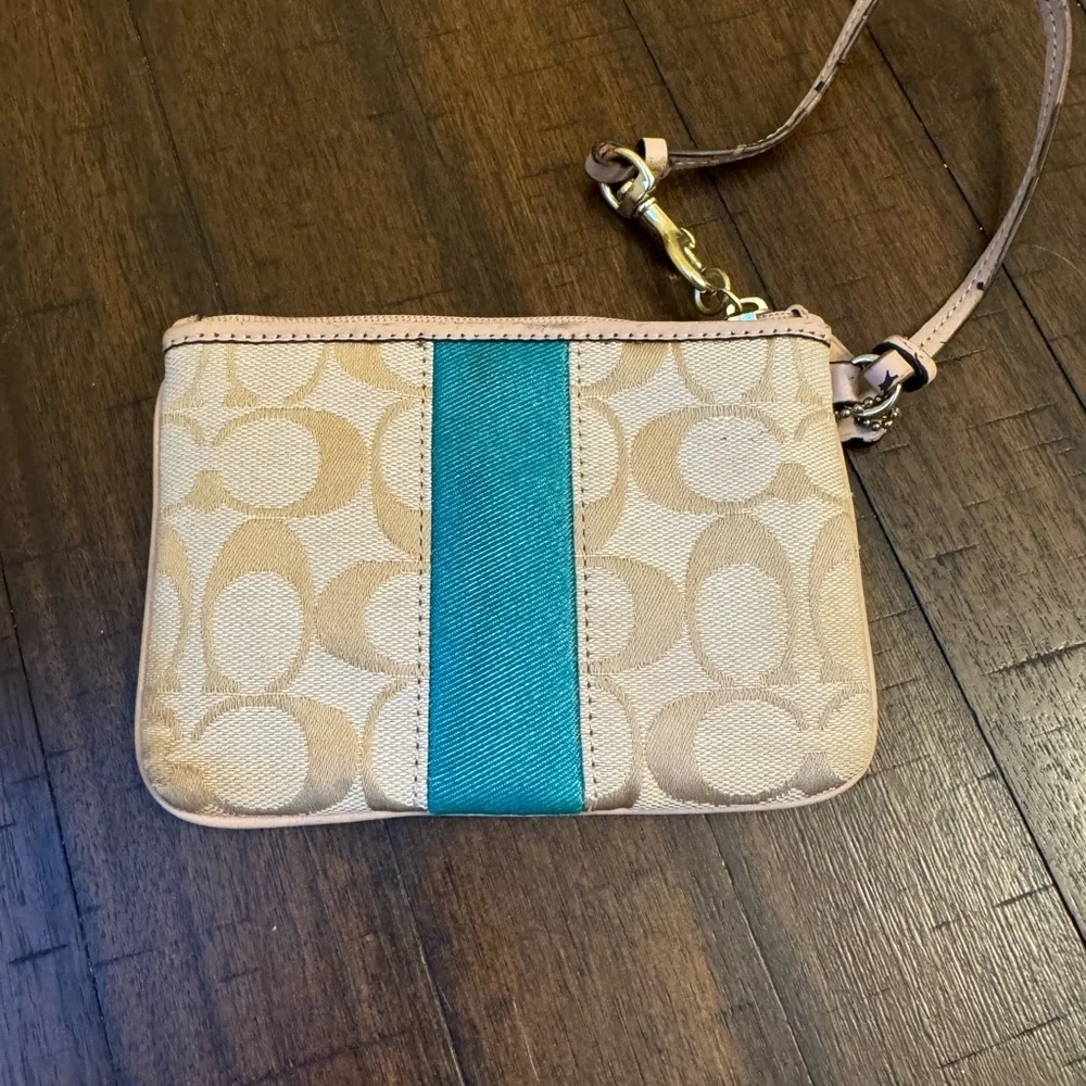 Coach Signature‎ Wristlet Aqua Coated Canvas 6x4” A